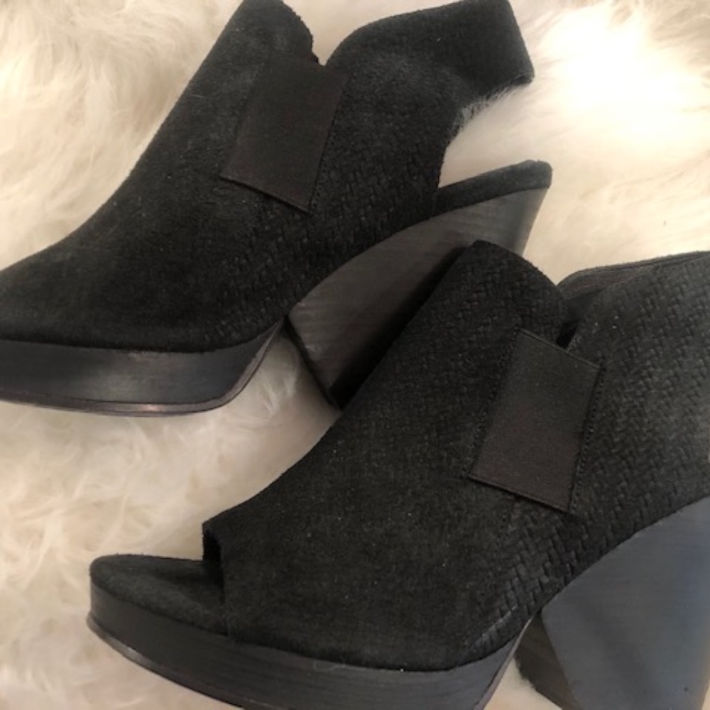 Eileen Fisher Peep Toe Sling Back Ankle Bootie-9